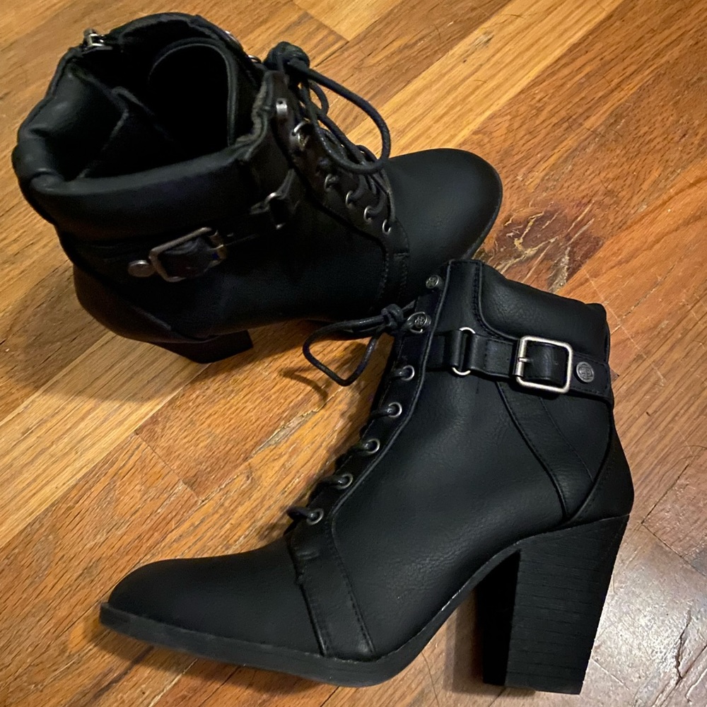Heeled booties